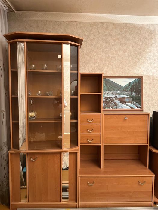 Гарнитур для зала. В отличном состоянии