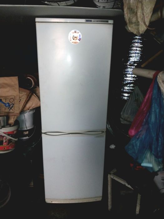 Продаю холодильник