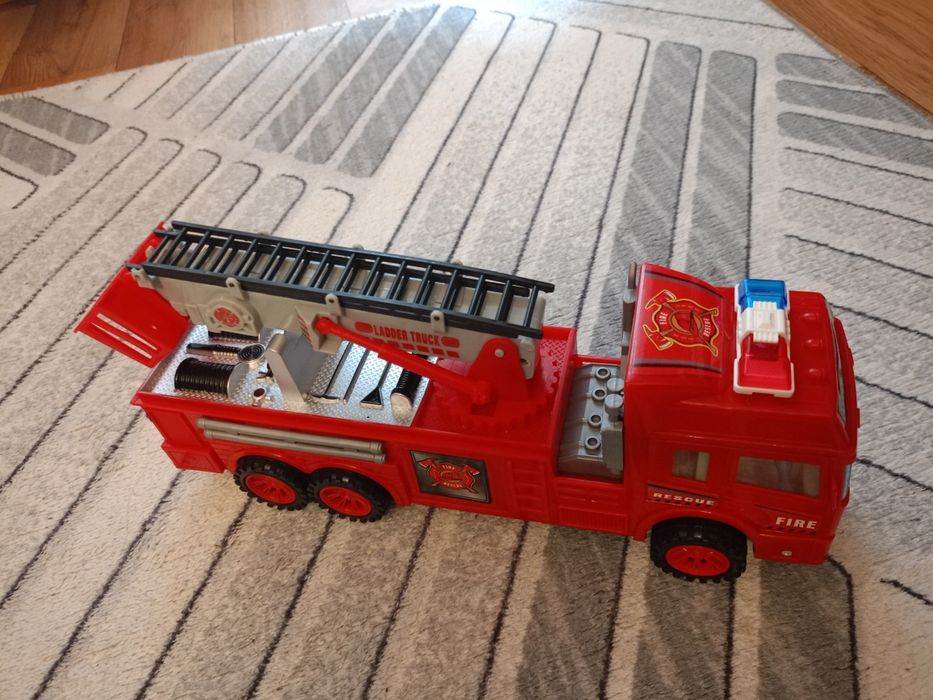 Камиони и мотор.