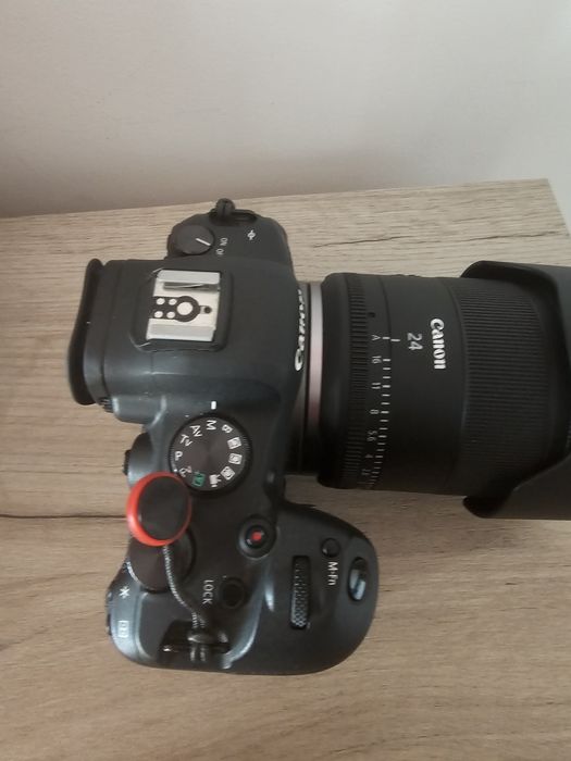 Canon R6 + Canon 24 mm 1.4 VCM
