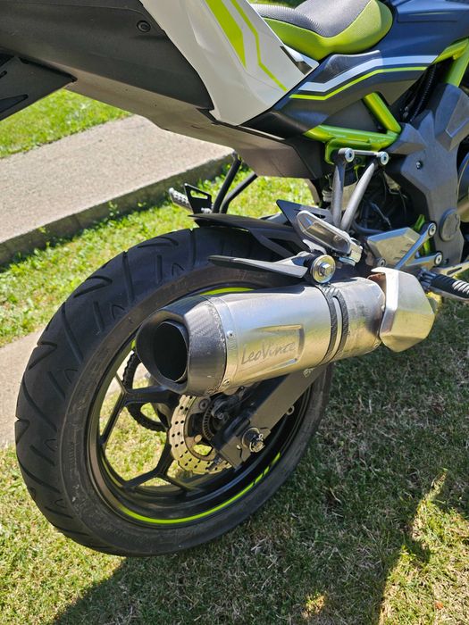 moto Kawasaki Z 125