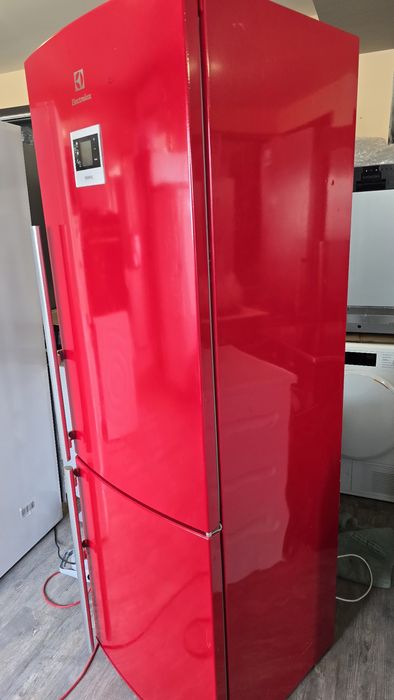Хладилник с фризер Electrolux