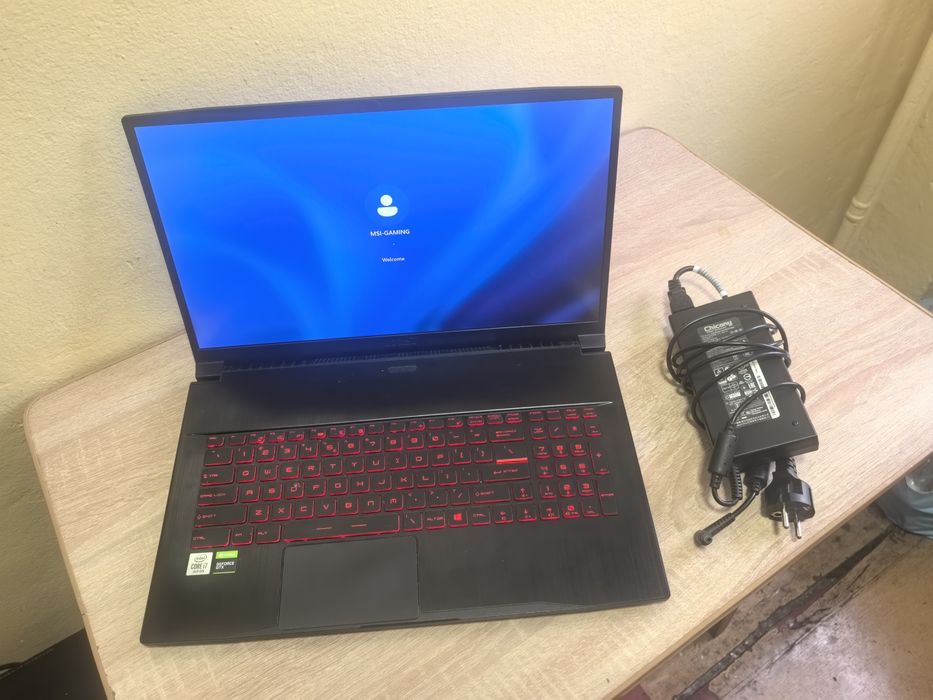 Leptop gaming MSI 17.3 ing i7 10750H model:MS-17F3