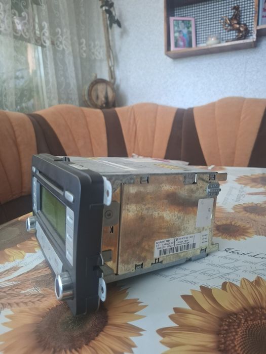 Радио плеър за Фолксваген туаран