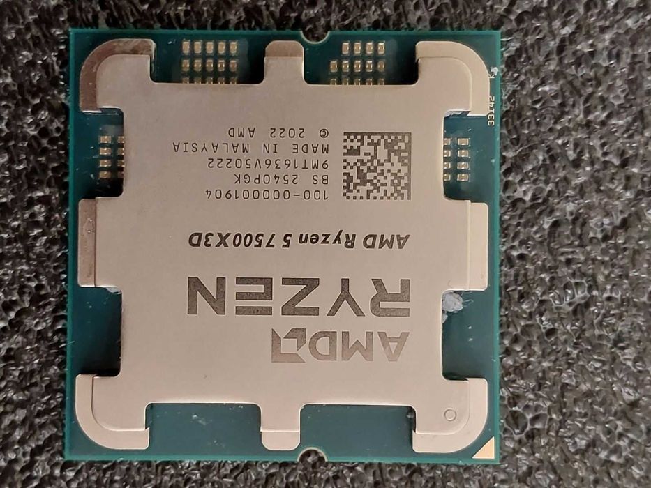 AMD Ryzen 5 7500X3D + MSI B650 Gaming Plus Wi-Fi