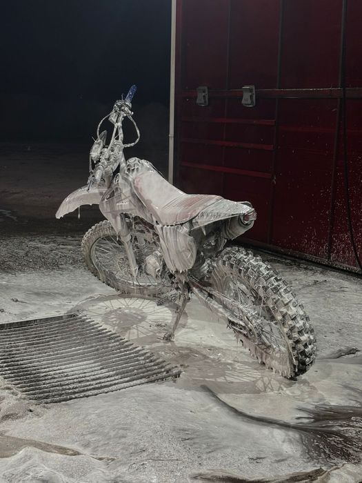 Продам мотоцикл эндуро 250 кубов