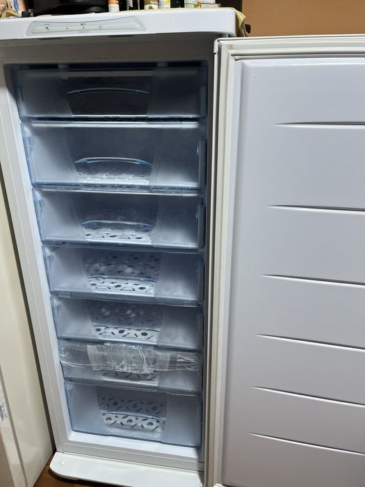 Морозильник Бирюса