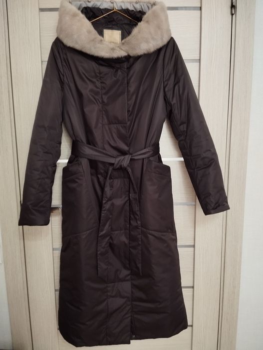 Зимний женский пуховик