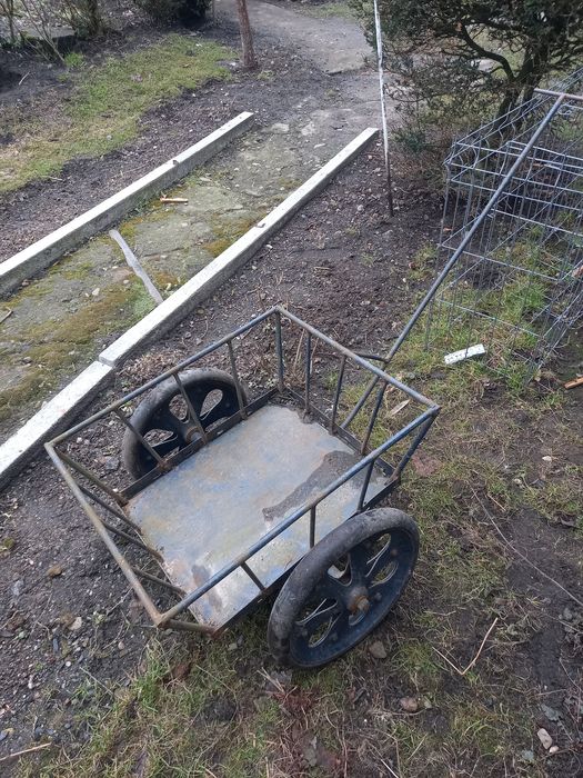 Cărucior  de fier