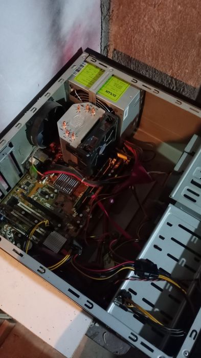 компютър четириядрен 4 рам