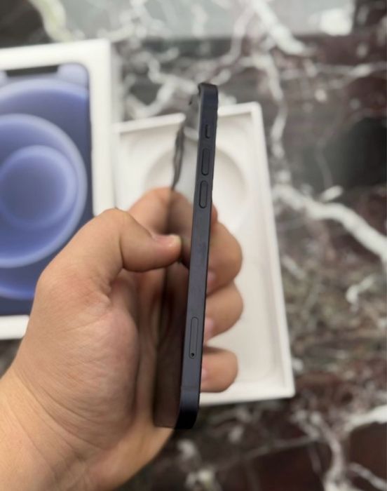 Iphone 12 в идеальном состояний
