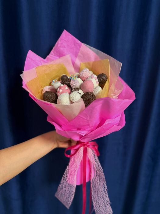 Cutii si buchete din capsune glazurate