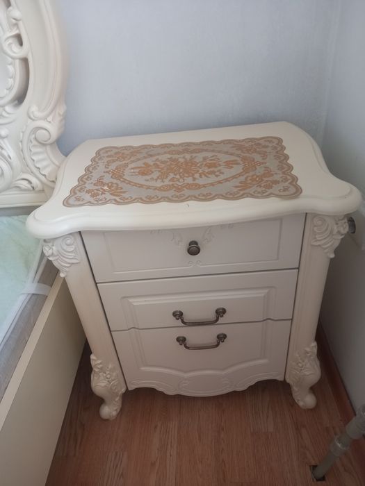 Продам спальный гарнитур