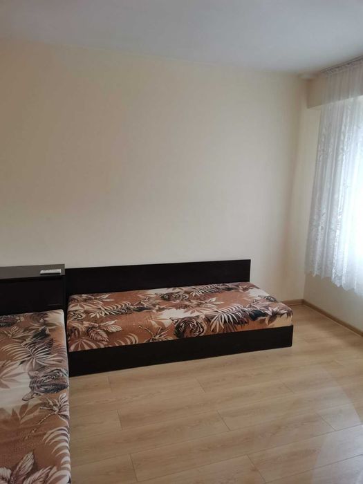 Дава се под наем Двустаен апартамент в Бургас, Меден рудник - зона А - 65 кв.м за 280.5 € - Снимка #1