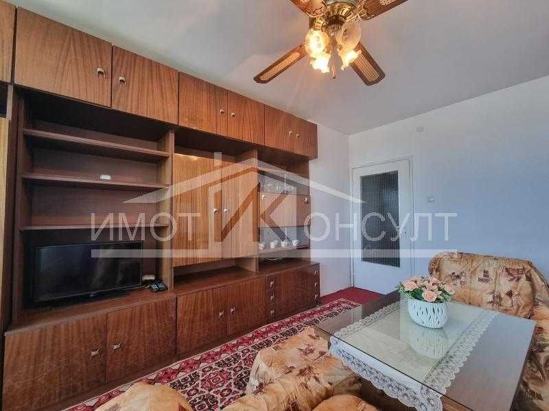 Дава се под наем Тристаен апартамент в Велико Търново, Колю Фичето - 60 кв.м за 255 € - Снимка #1