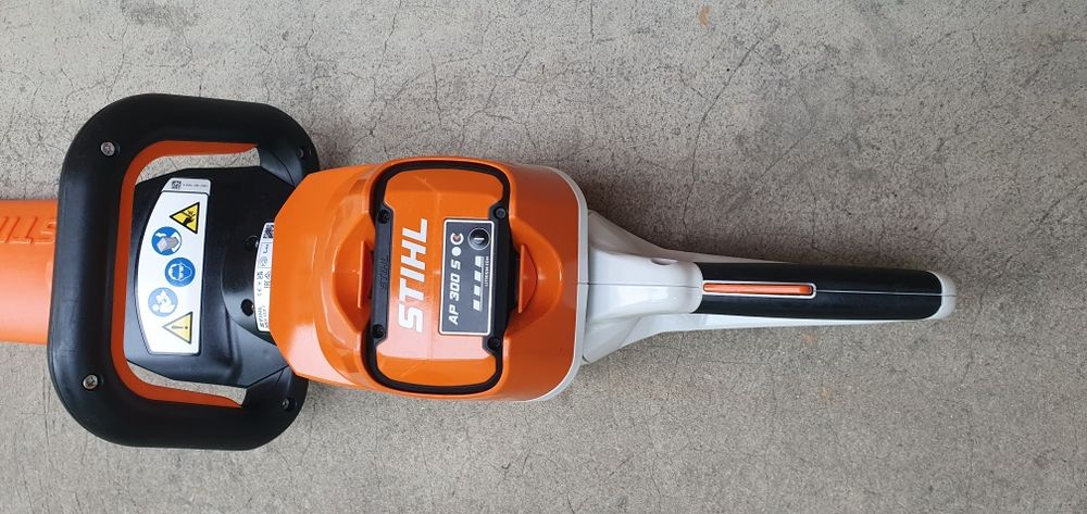 Foarfeca tuns gard viu stihl HSA.100.