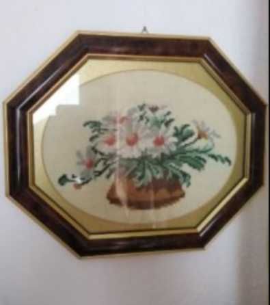 Два гоблена ушити перфектно с рамки - 300 лв.