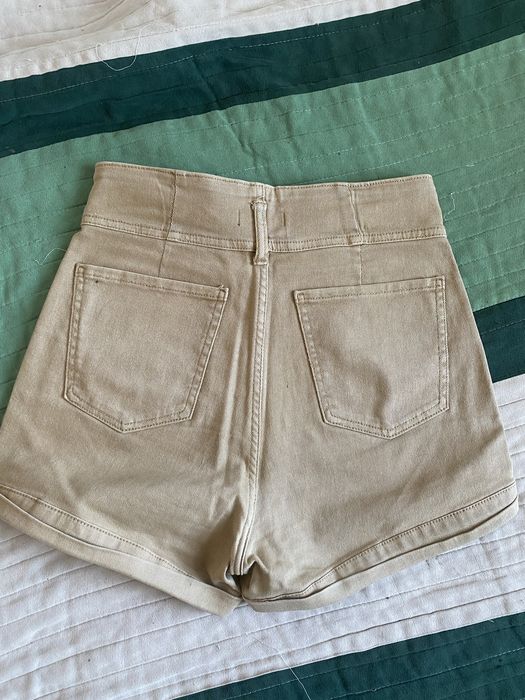 Бежови къси панталони Bershka