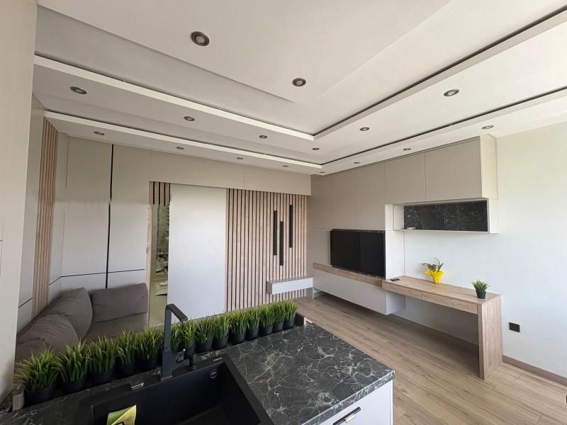 Дава се под наем Тристаен апартамент в София, Люлин 6 - 90 кв.м за 675 € - Снимка #2