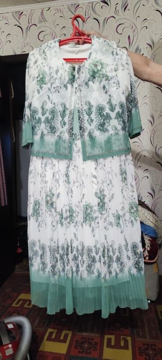 Продам платья 50-52 р