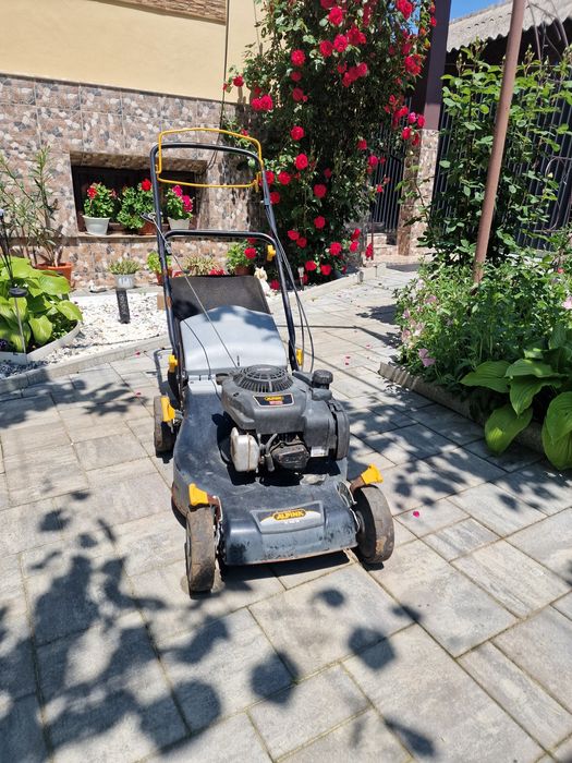 Mașinã de tuns gazon alpina bl460 stare bună de funcţionare .