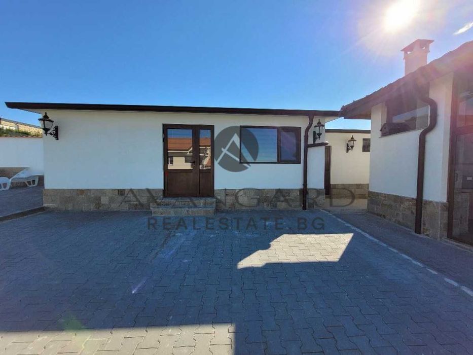 оф.18332 Самостоятелна еднофамилна къща/ Марково