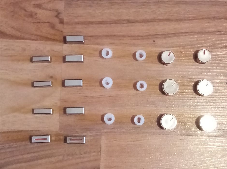 Vând set de butoane pentru magnetofon Elfa 201-3 Stereo