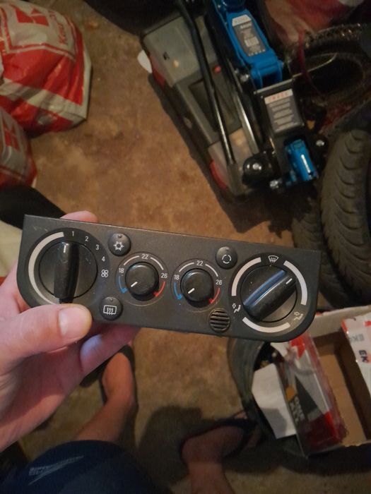 Управление климатроник за БМВ е36