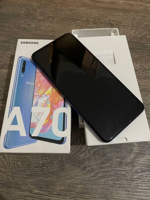SAMSUNG A70 с гарантией