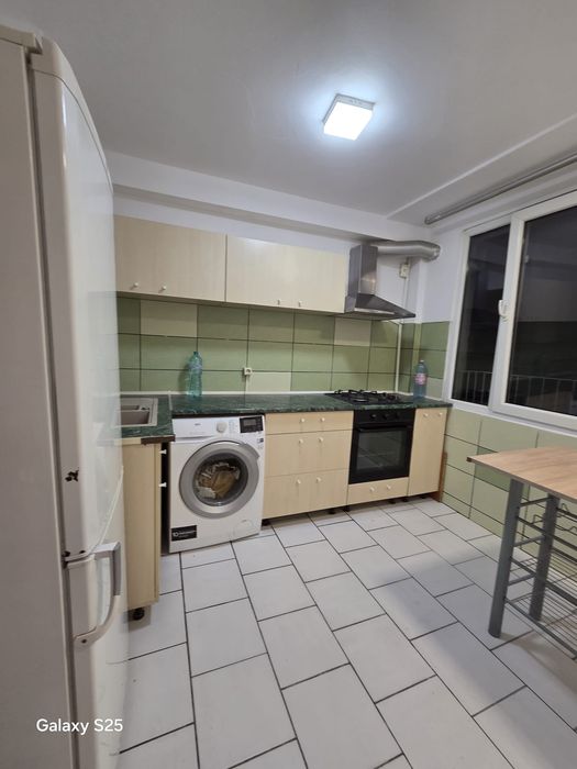 Închiriez apartament 2 camere