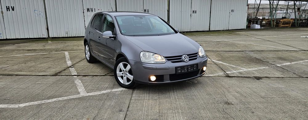 Vând VW Golf 5   1.4 MPI UNITED