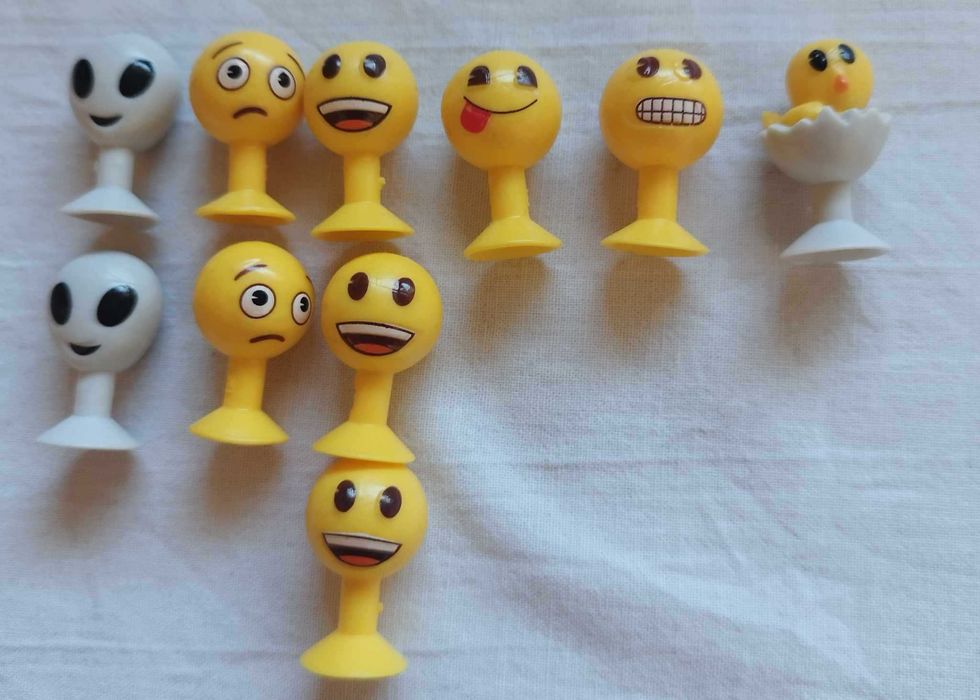 Различни Stikeez