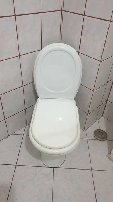 Vand set complet de  baie  categoria lux din  porțelan