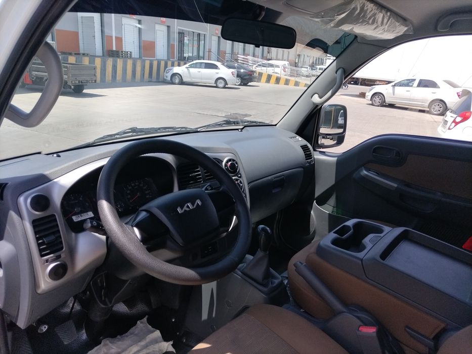 Kia bongo 2024. Pacti yengi