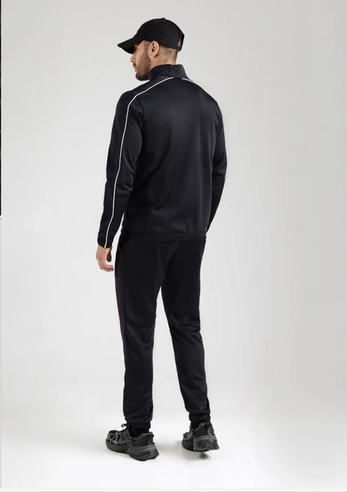 Мъжки Екип nike размер m м чисто нов