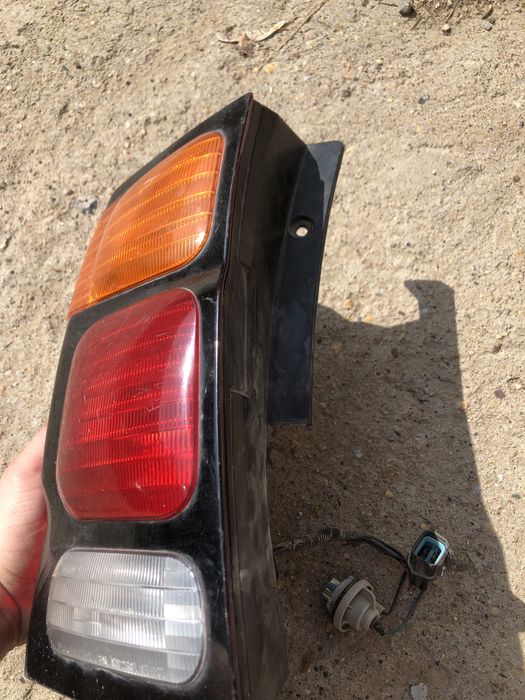 Фонарь задний митсубиси монтеро спорт