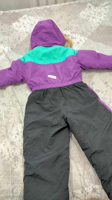Продам зимний детский комбинезон.