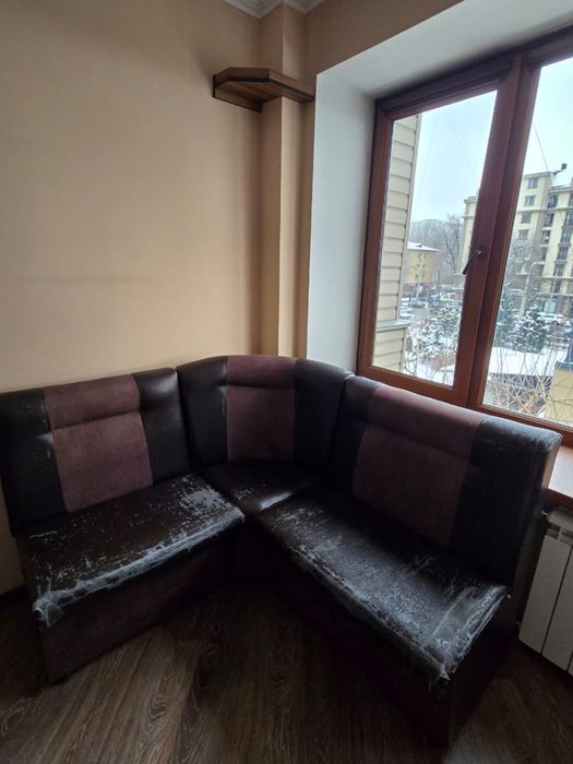 Кухонный диван-уголок