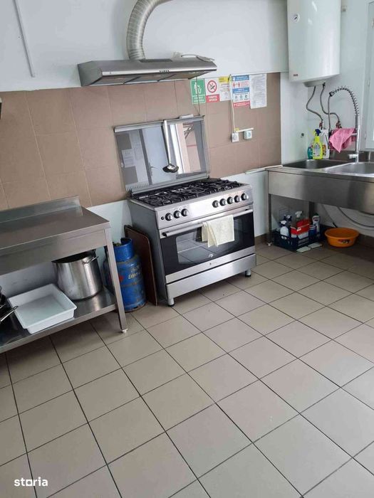 Cladiri autorizate ISU,18 camere,pretabil camin batrani/pensiun/cazare