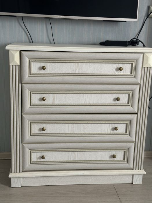 Продам комод для спальни