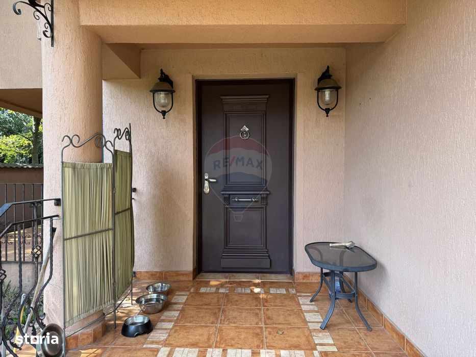 Casă de închiriat | 4 camere | Teren 530 mp | Otopeni