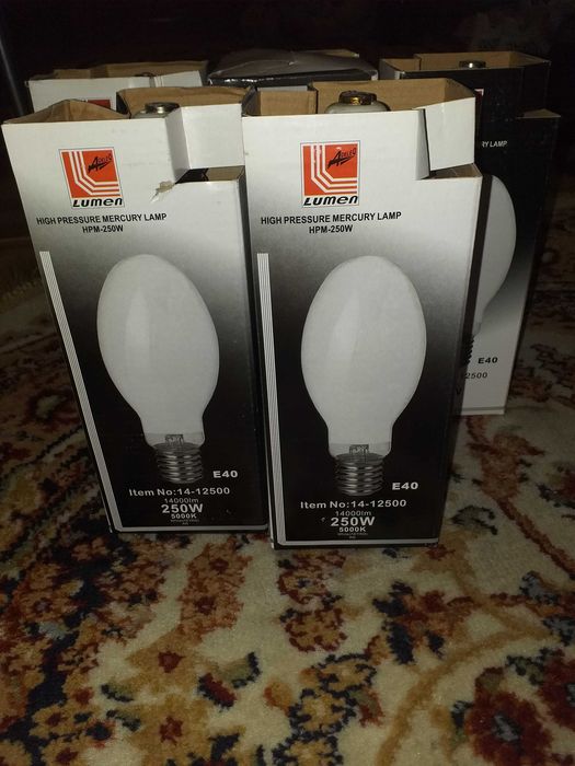 Becuri de iluminat noi