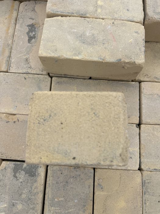 Кирпич тастар сатылады