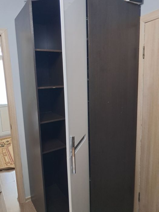 Шкаф, угловой в хорошем состоянии