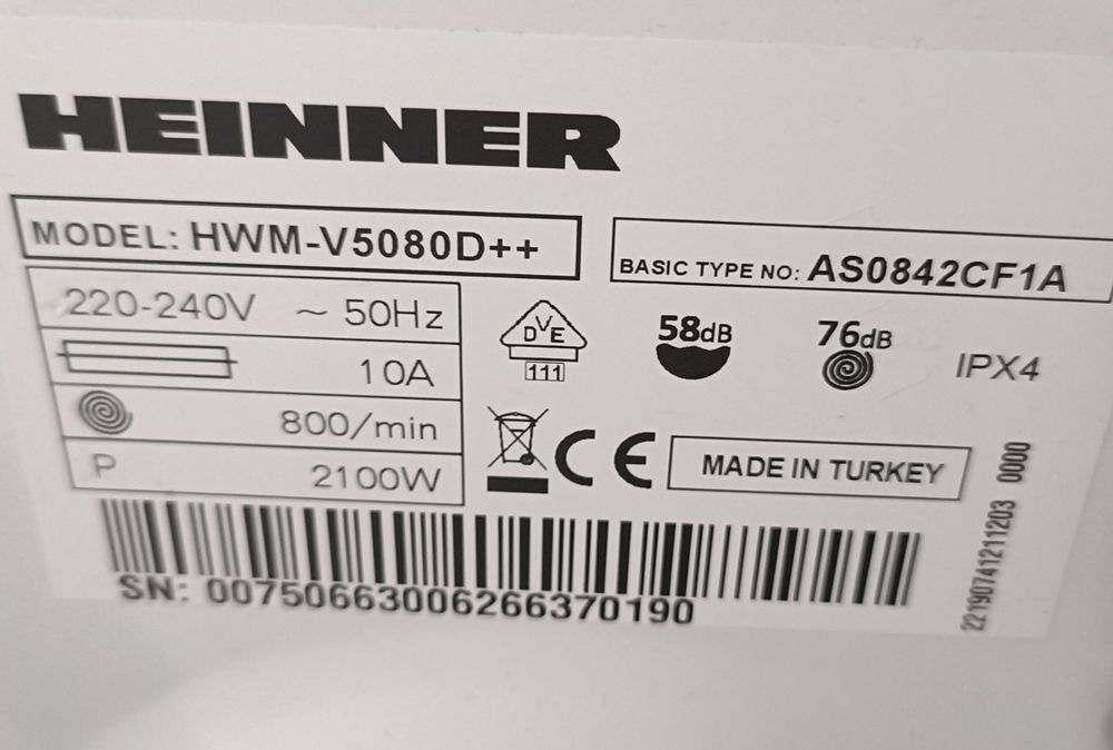 Mașina de spălat Heinner perfect funcțională