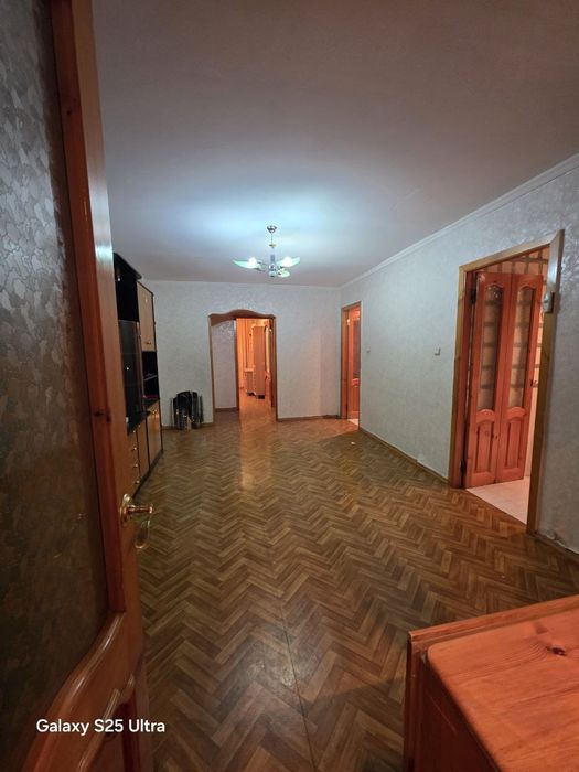 Чилонзор-4 квартал 3/3/4  кирпичный дом, Метро-Парк йонида жойлашган