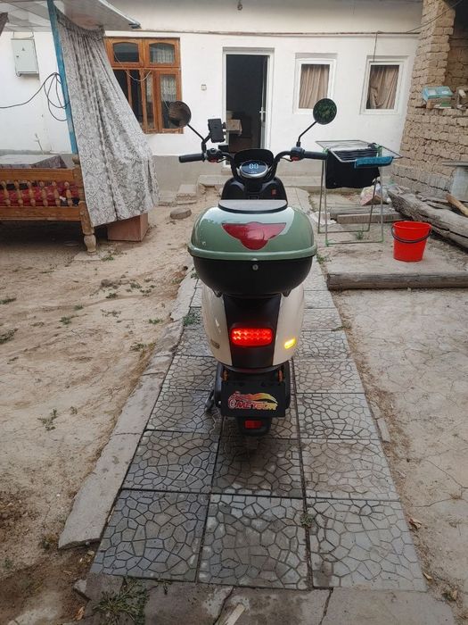 Sukre yaxshi tezligi50 zaryadi 40 kmga ytadi