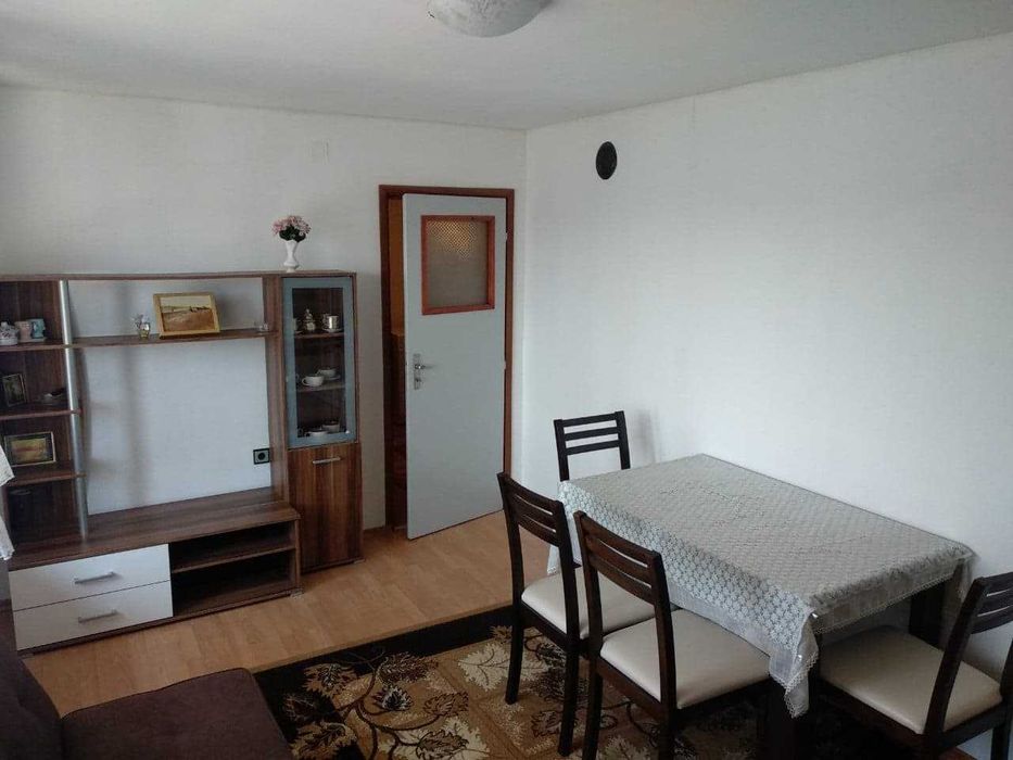 Дава се под наем Двустаен апартамент в Смолян, Невястата - 60 кв.м за 204 € - Снимка #1