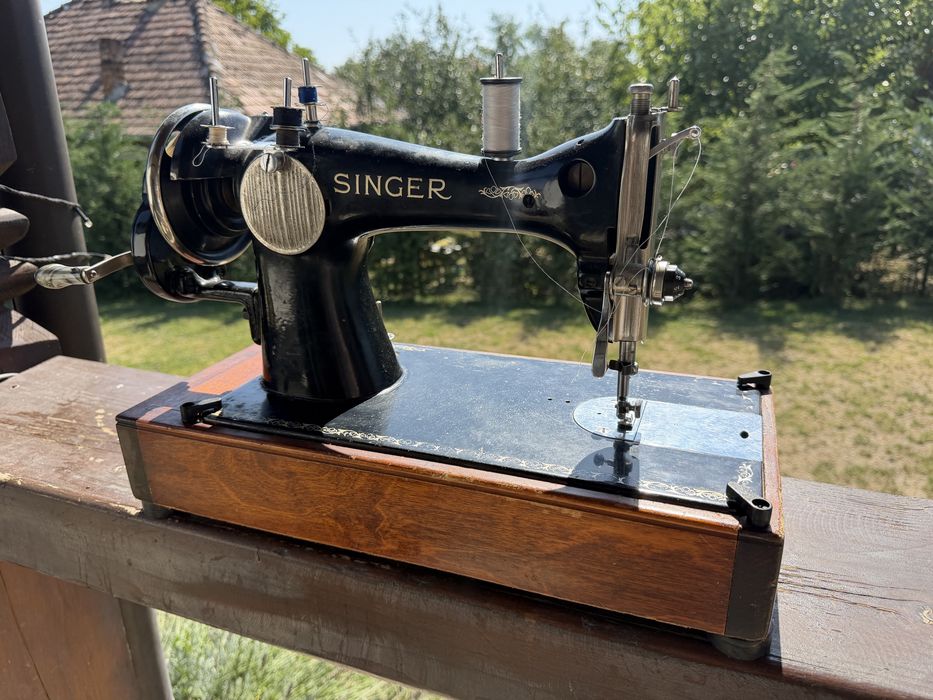 Mașină de cusut singer