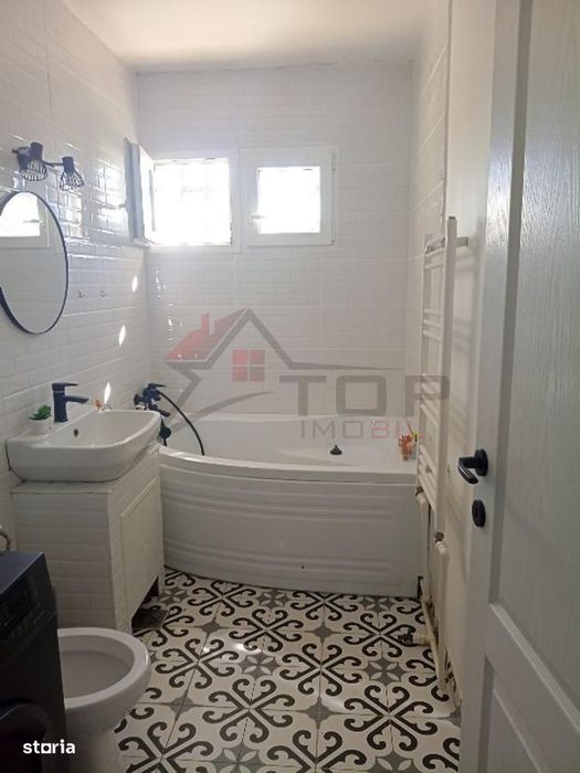 Podu Ros - Bld. Tutora, ap 2 camere model cu geam la baie